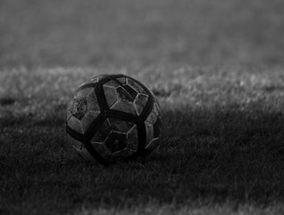 ريالمدريدوالهلالقصةالتنافسوالاحترامبينعمالقةكرةالقدم